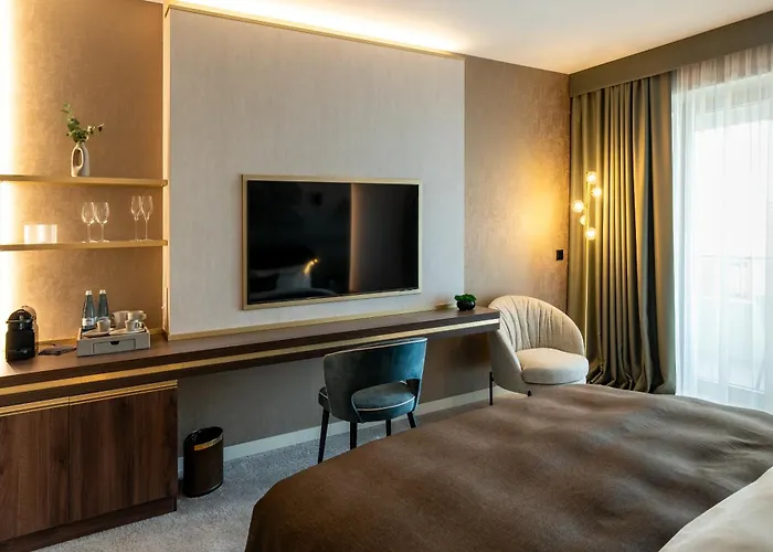 Le Primore & 5* ヘーヴィーズ