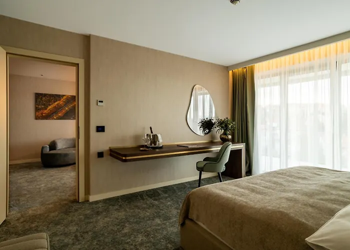 Le Primore & ホテル ヘーヴィーズ