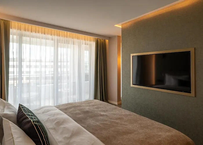 Le Primore & 5* ヘーヴィーズ