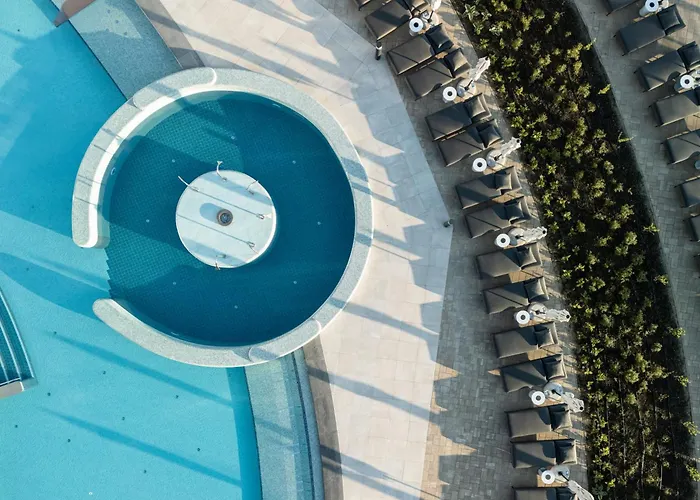 ホテル Le Primore & ヘーヴィーズ